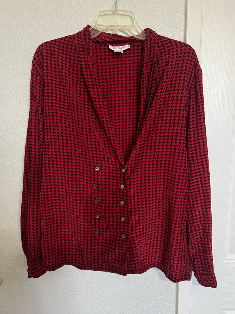 Vintage Ann Taylor 100% Silk Red & Black Houndstooth Blouse
